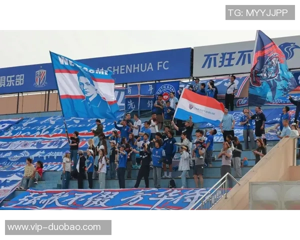 申花新援拉唐抵达上海自嘲绰号大老鼠引发球迷热议